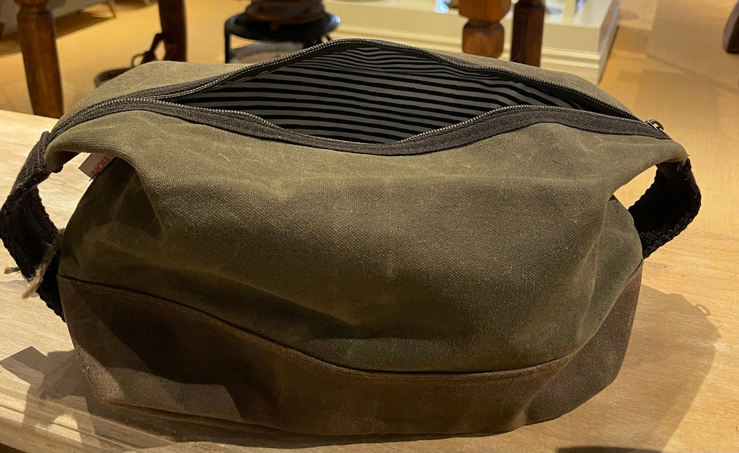 Waxed Canvas Dopp KIt (Olive)